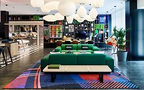 citizenM London Victoria
